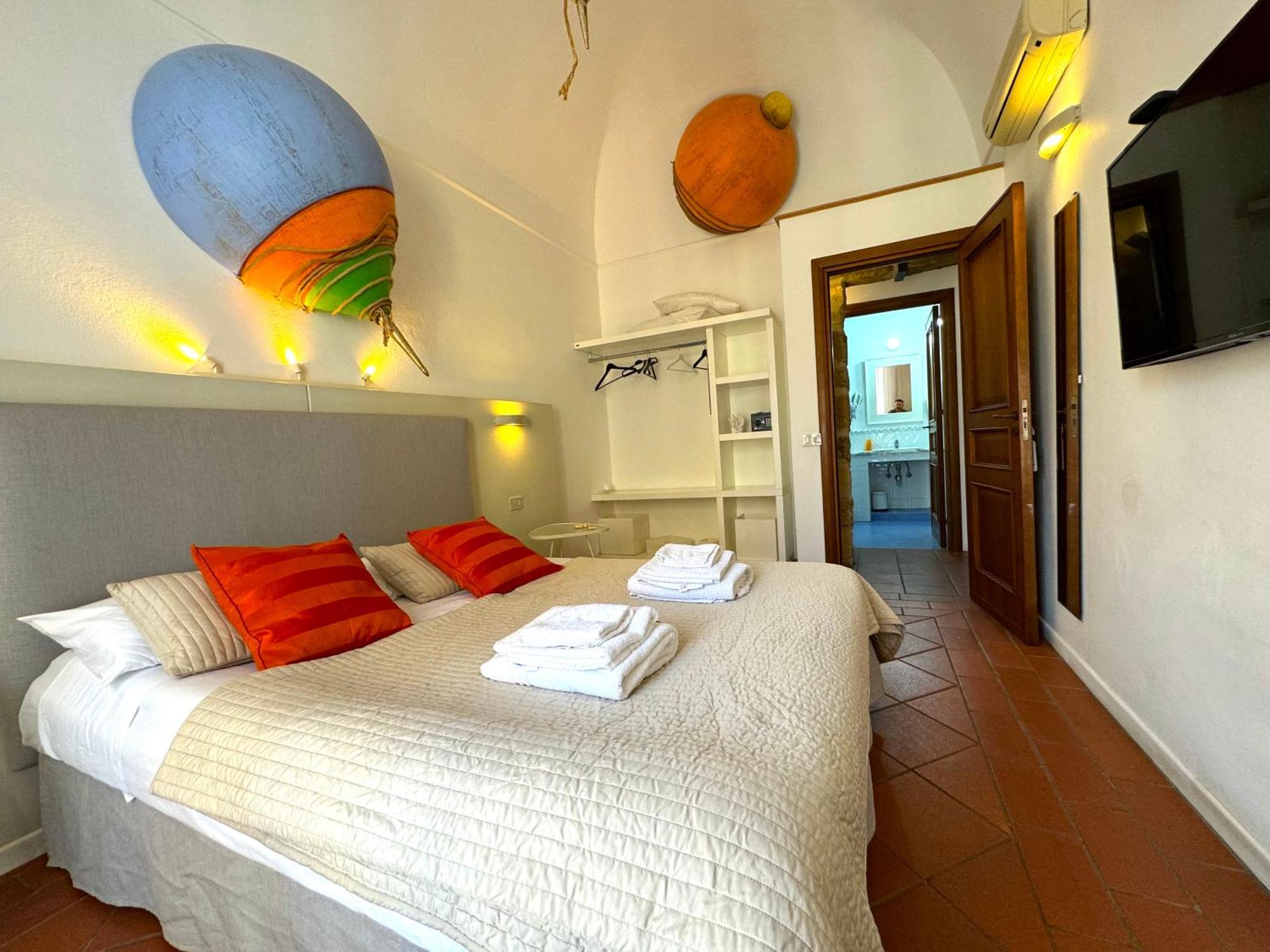 B&B Antichi Colori Cinisi Buitenkant foto