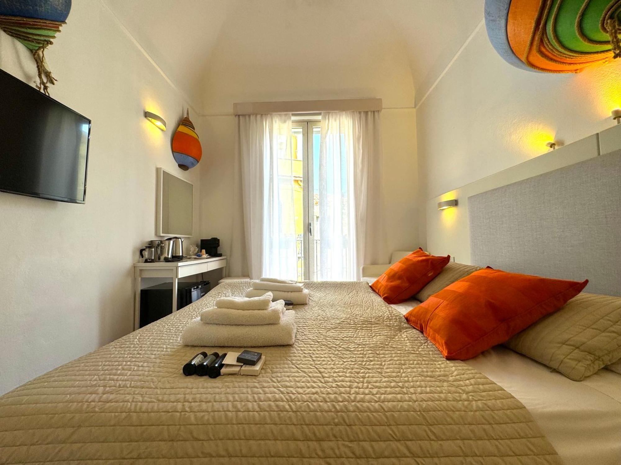 B&B Antichi Colori Cinisi Buitenkant foto