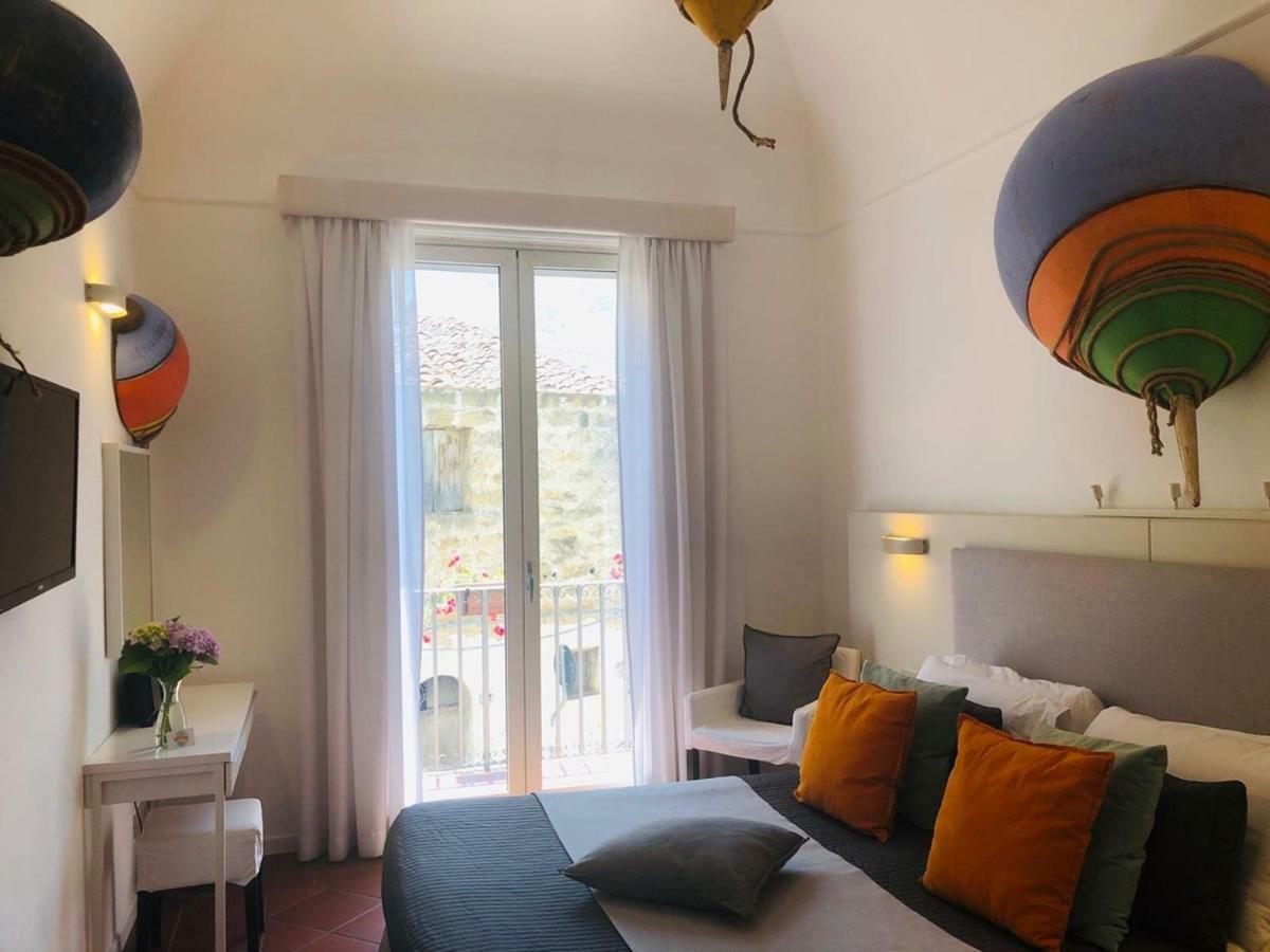 B&B Antichi Colori Cinisi Buitenkant foto